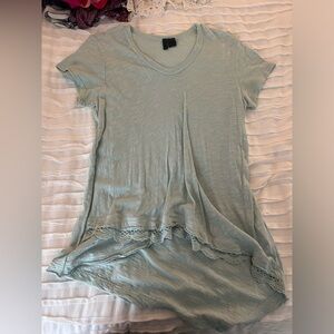 Anthropologie tee shirt